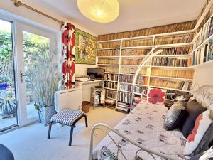 Photo 16- click for photo gallery